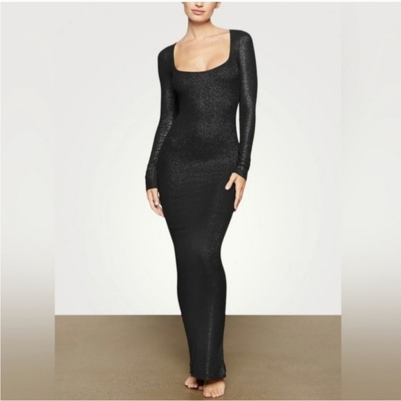 SKIMS Dresses & Skirts - Skims soft lounge long sleeve square neck maxi dress onyx foil sz med